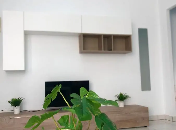 Hills V - 2 Bedroom With Ocean Views And Air-condition *