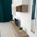 Apartment Hills V - 2 Bedroom With Ocean Views And Air-condition